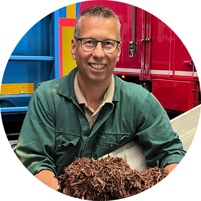 ron michels mushroom support ortret rond